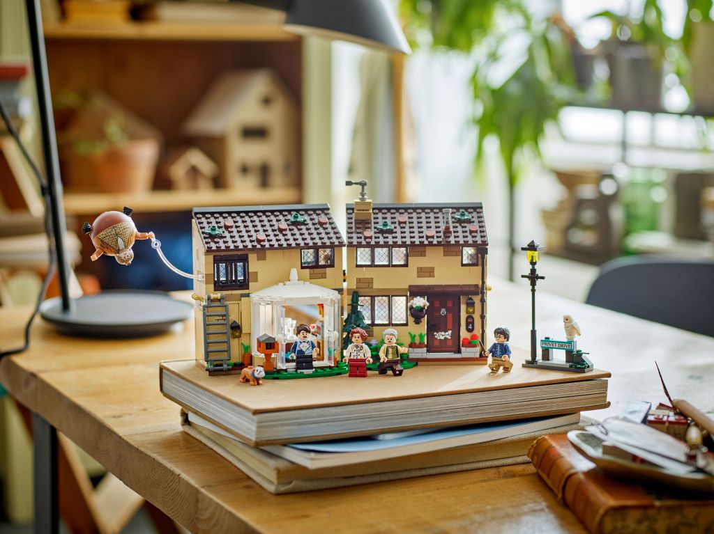décoration LEGO 76451 Privet Drive : La visite de tante Marge