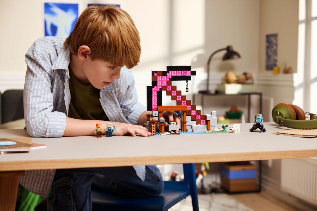 LEGO Minecraft 21277 La mine en forme de pioche