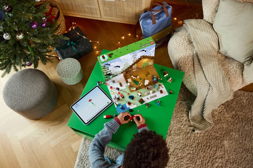 détails LEGO Minecraft 21280 – Le Calendrier de l’Avent 2025