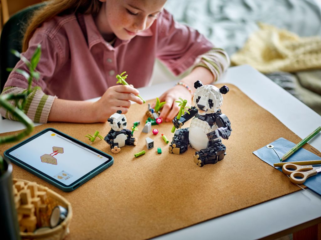 construction LEGO Creator 31165 – Animaux Sauvages : La Famille de Pandas