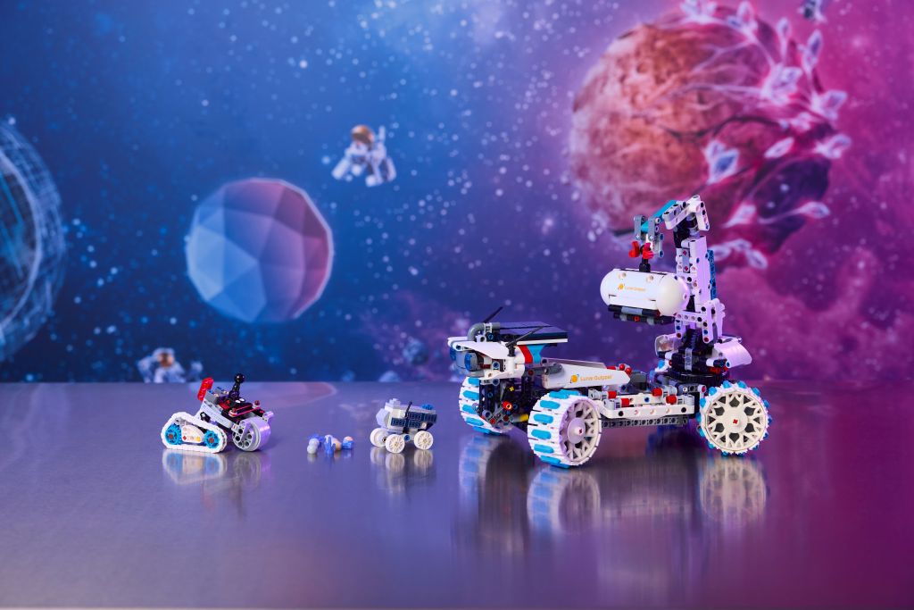 LEGO Technic 42211 : Véhicule Lunaire Lunar Outpost