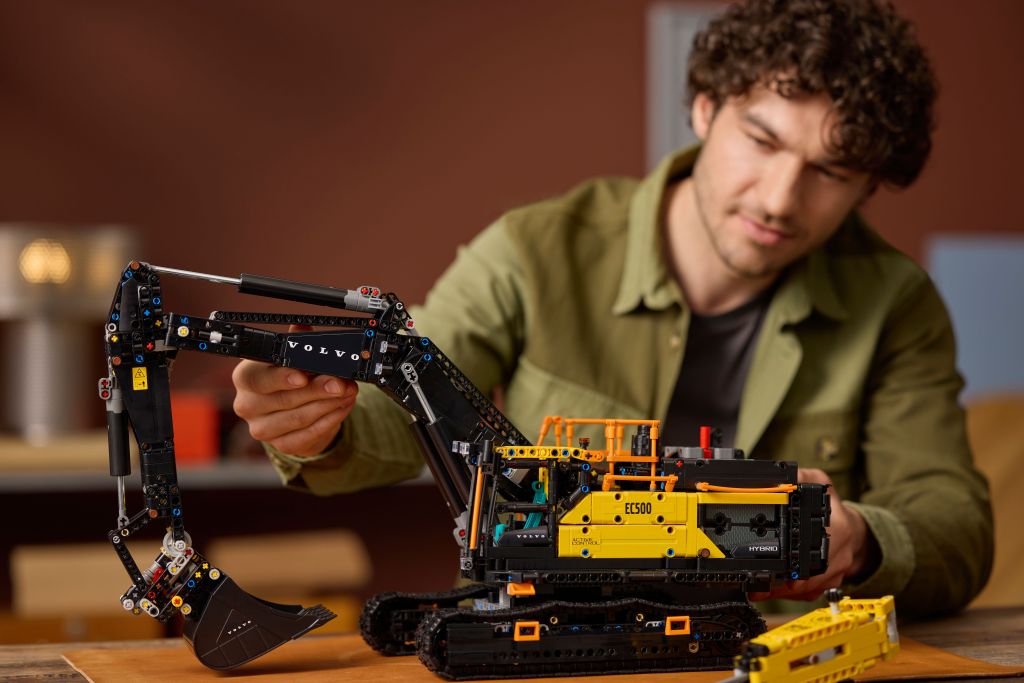 LEGO Technic 42215 : Pelleteuse Volvo EC500 Hybride