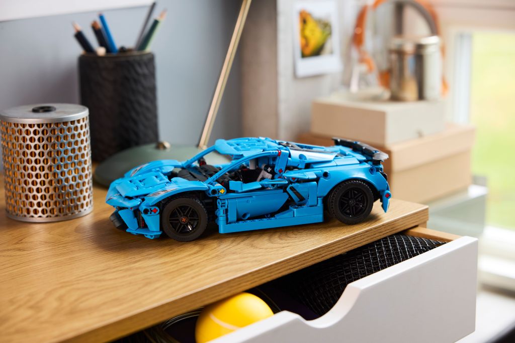 décoration LEGO Technic 42217 Chevrolet Corvette Stingray Bleue