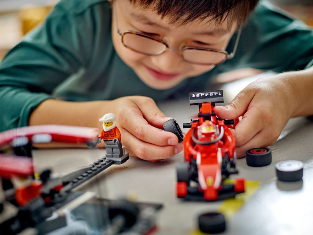 LEGO City 60443 Arrêt au stand de F1 avec voiture Ferrari