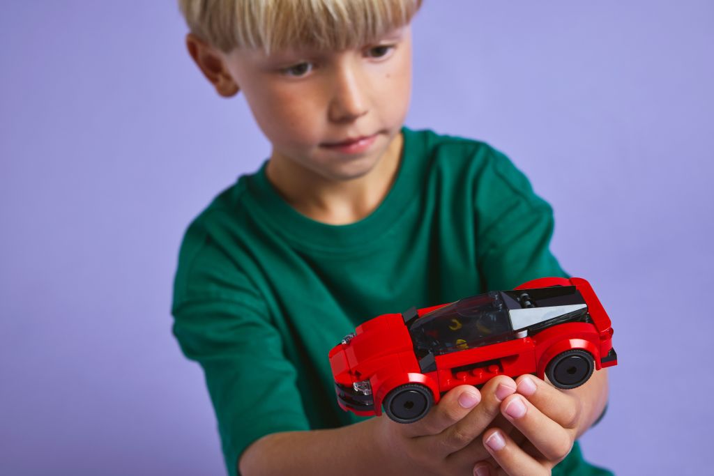 détails LEGO City 60448 : La Voiture de Sport Rouge