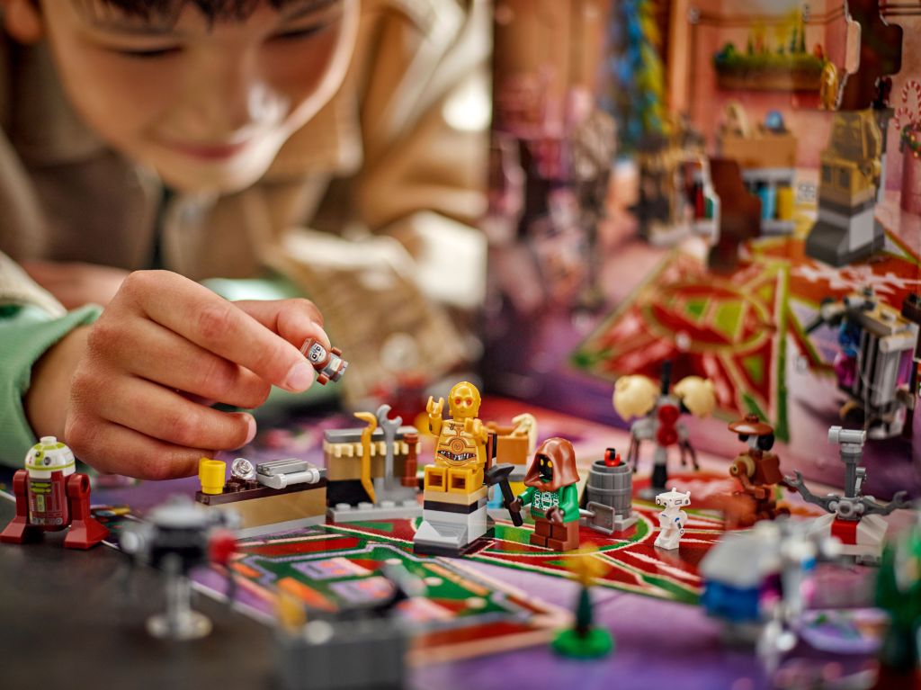 détails LEGO Star Wars 75418 – Le Calendrier de l’Avent 2025
