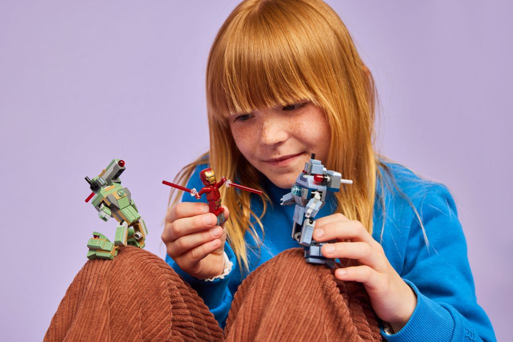 LEGO Marvel 76320 : Iron Man et War Machine Contre les Drones de Hammer