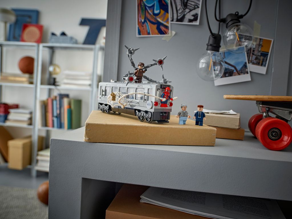 LEGO Marvel 76321 : La Scène du Train de Spider-Man et Docteur Octopus