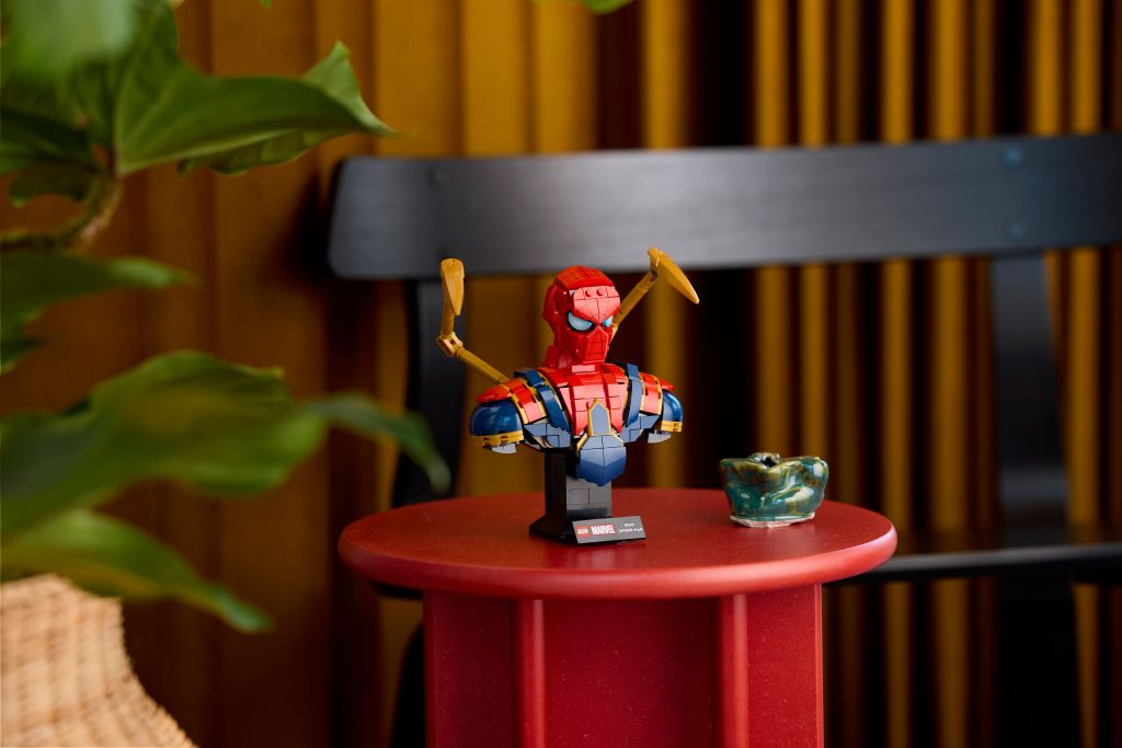 décoration LEGO Marvel 76326 : Buste d’Iron Spider-Man