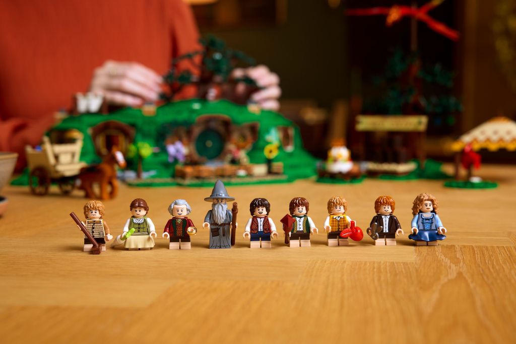 personnages LEGO Icons 10354 Le Seigneur des Anneaux : la Comté