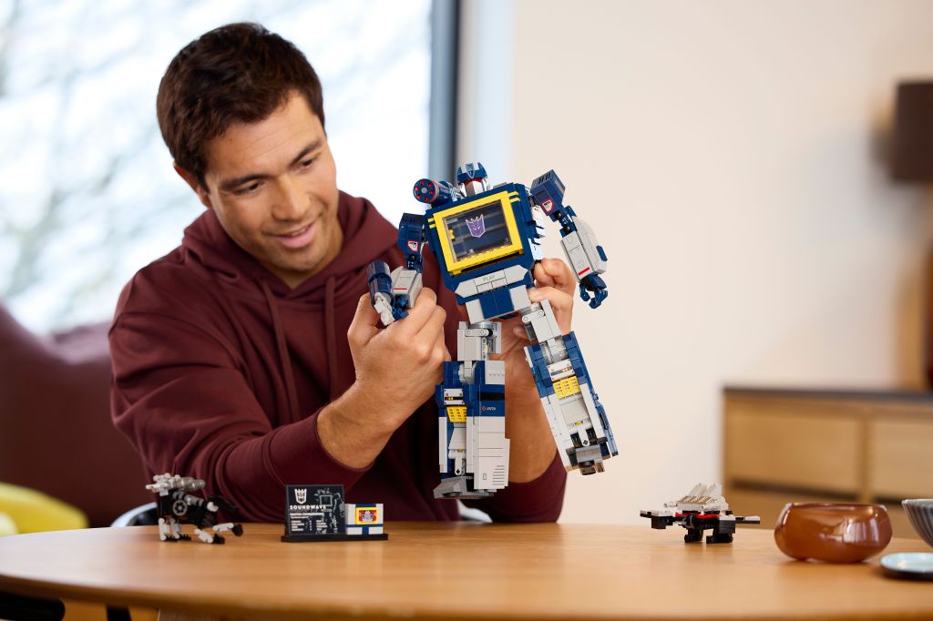 LEGO Icons 10358 Transformers : Soundwave