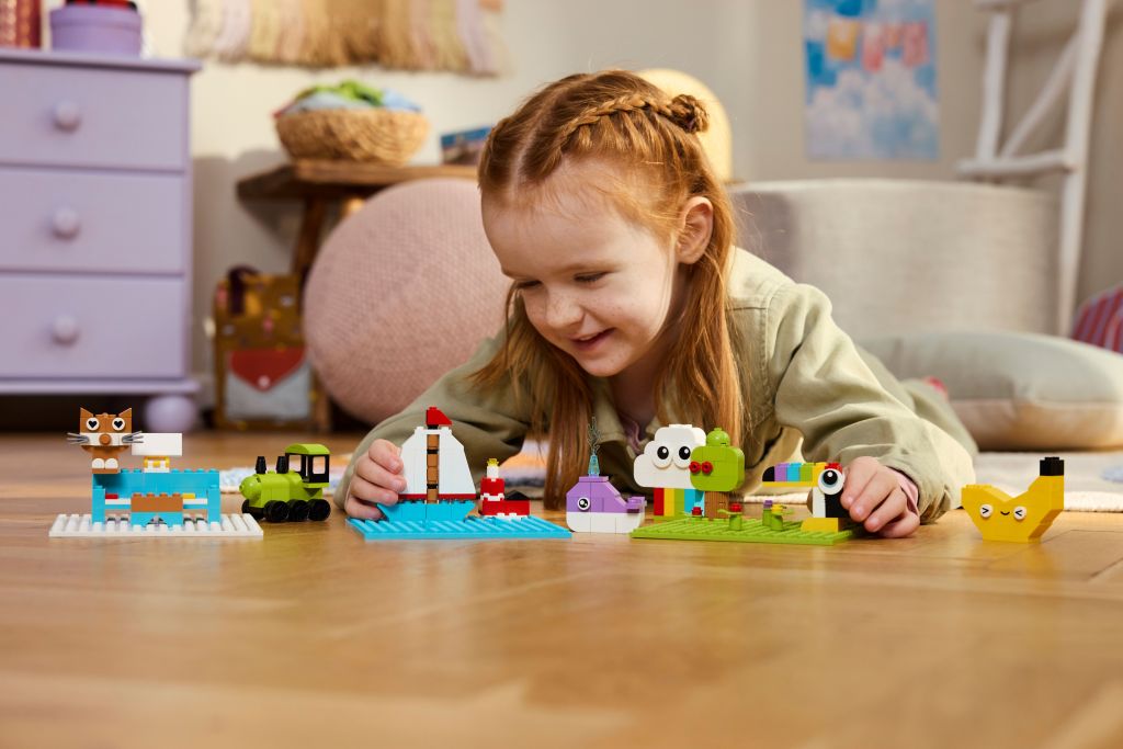 détails LEGO Classic 11044 : La boîte créative pour construire et jouer