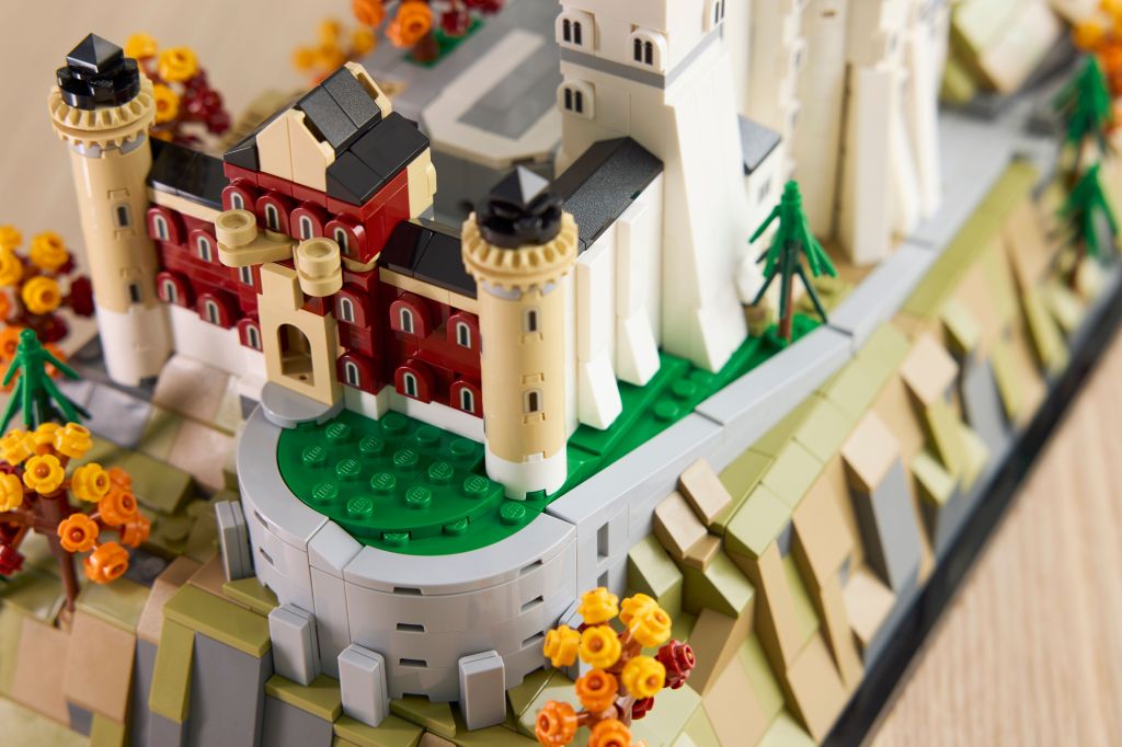 détails LEGO Architecture 21063 : Le Château de Neuschwanstein