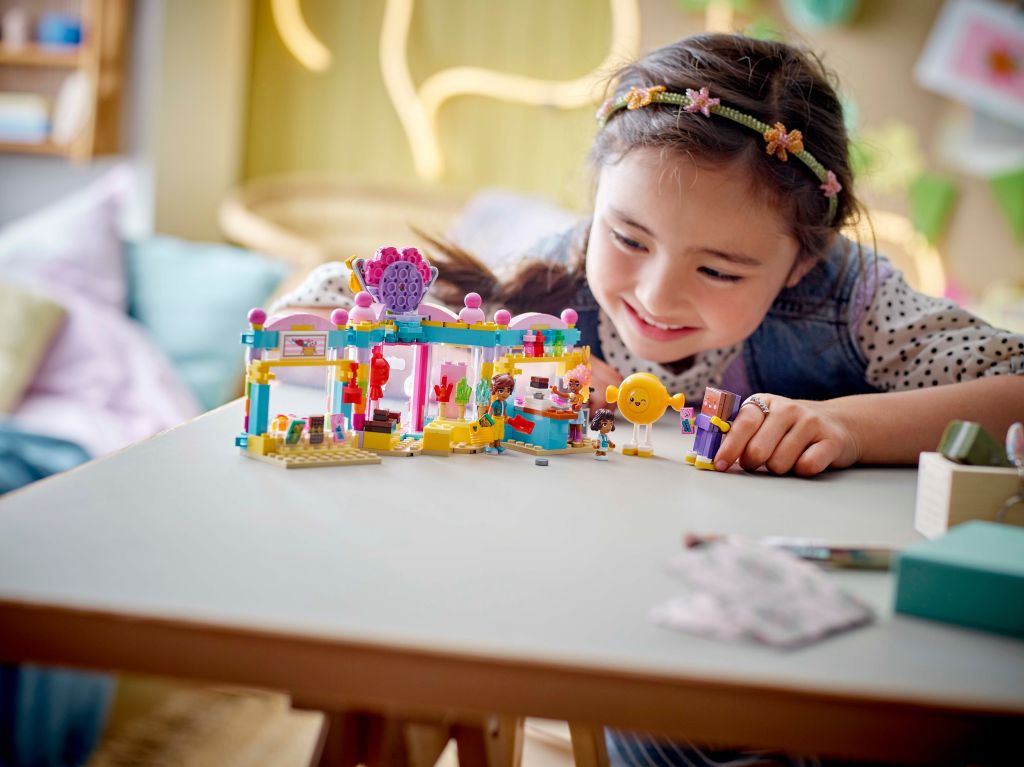 LEGO Friends 42649 : La Confiserie de Heartlake City