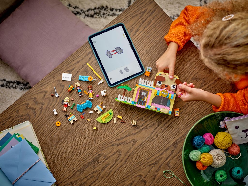 construction LEGO Friends 42650 : La Boutique d’Accessoires pour Animaux