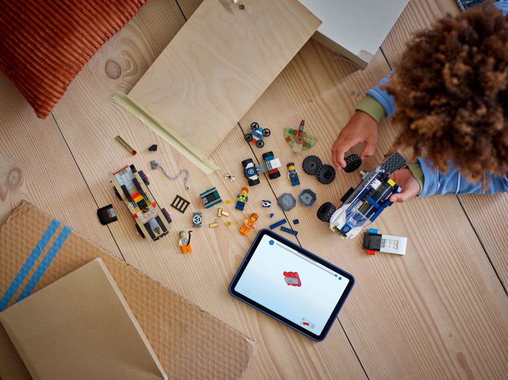 construction LEGO City 60449 : La course-poursuite de la voiture de police tout-terrain