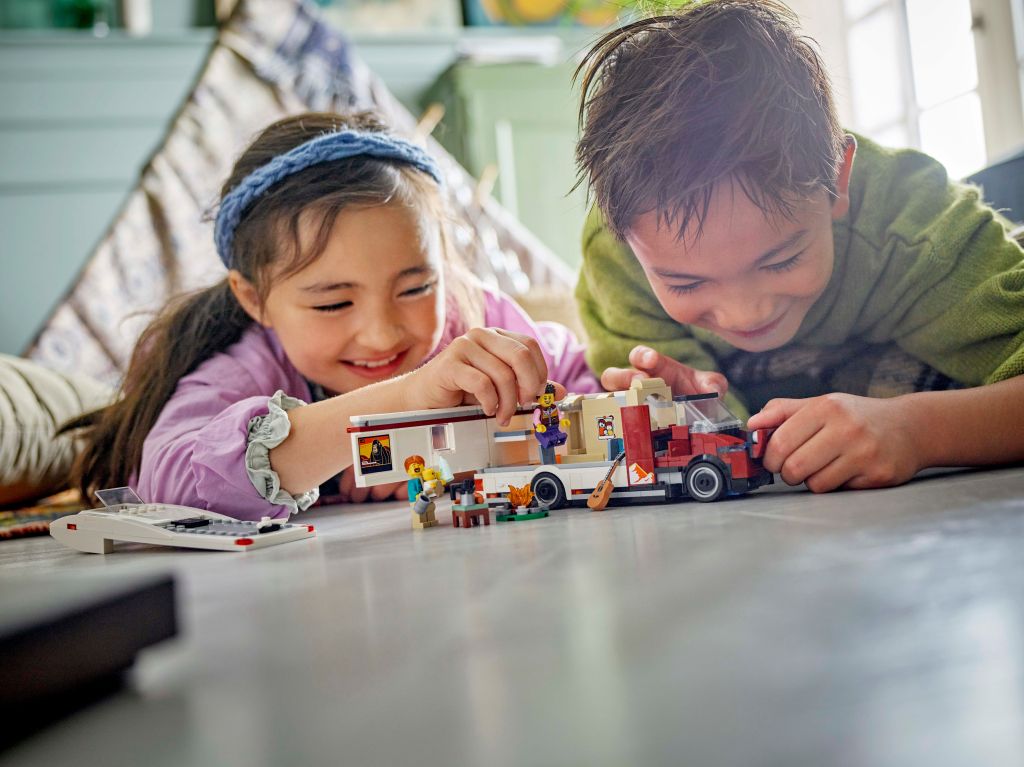 LEGO City 60454 : Le Camping-Car d’Aventures