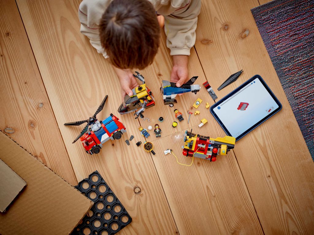 construction LEGO City 60462 : Hélicoptère, camion de pompiers et sous-marin modulable