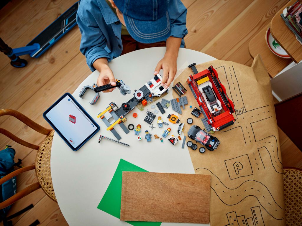 construction LEGO City 60472 : La casse automobile