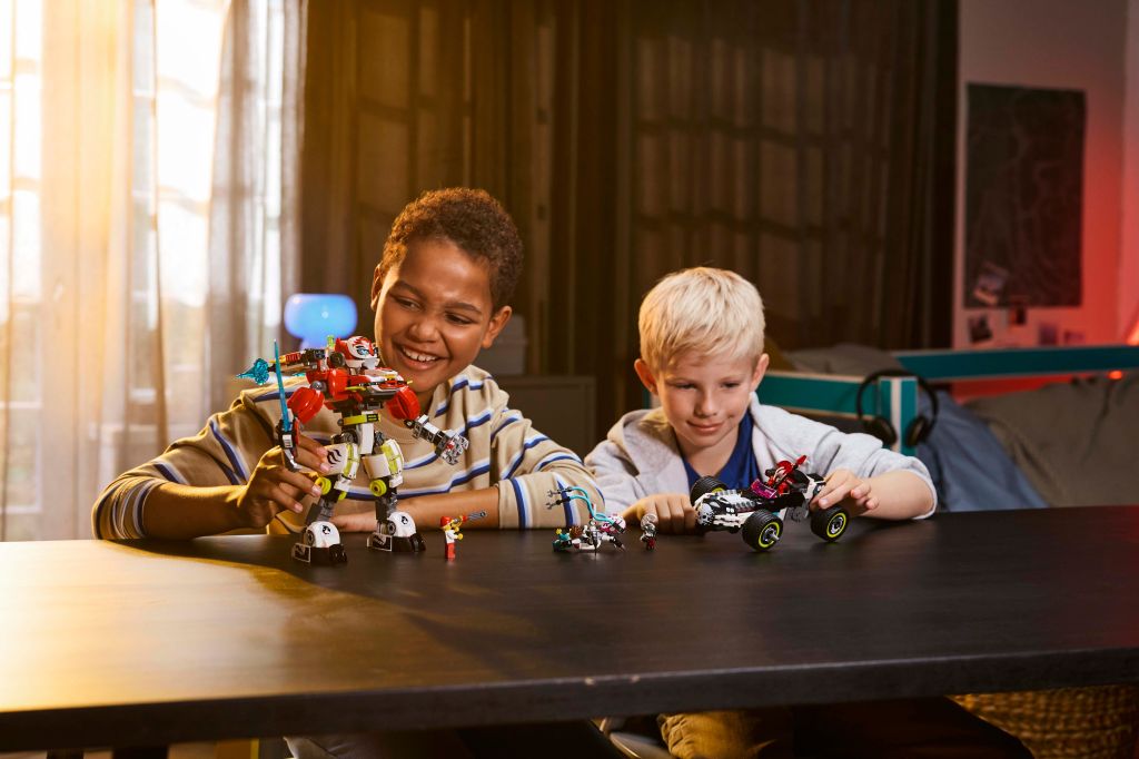détails LEGO DREAMZzz 71497 : Robot-Tigre de Cooper et bolide de Zero