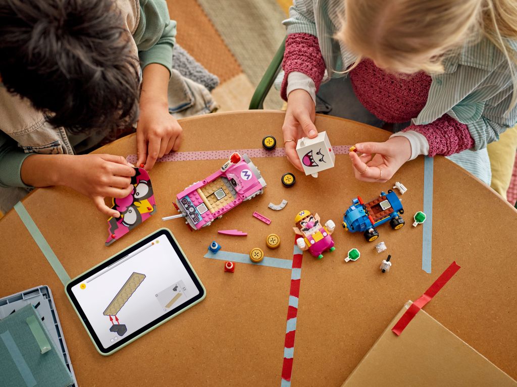 construction LEGO Super Mario 72038 : Mario Kart – Wario et Roi Boo