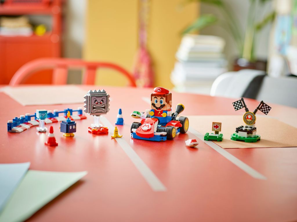 LEGO Mario Kart 72043 : Mario Interactif et Kart Standard