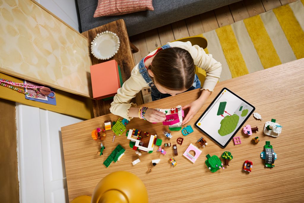construction LEGO Animal Crossing 77057 Les Maisons Créatives – Au Gré des Saisons
