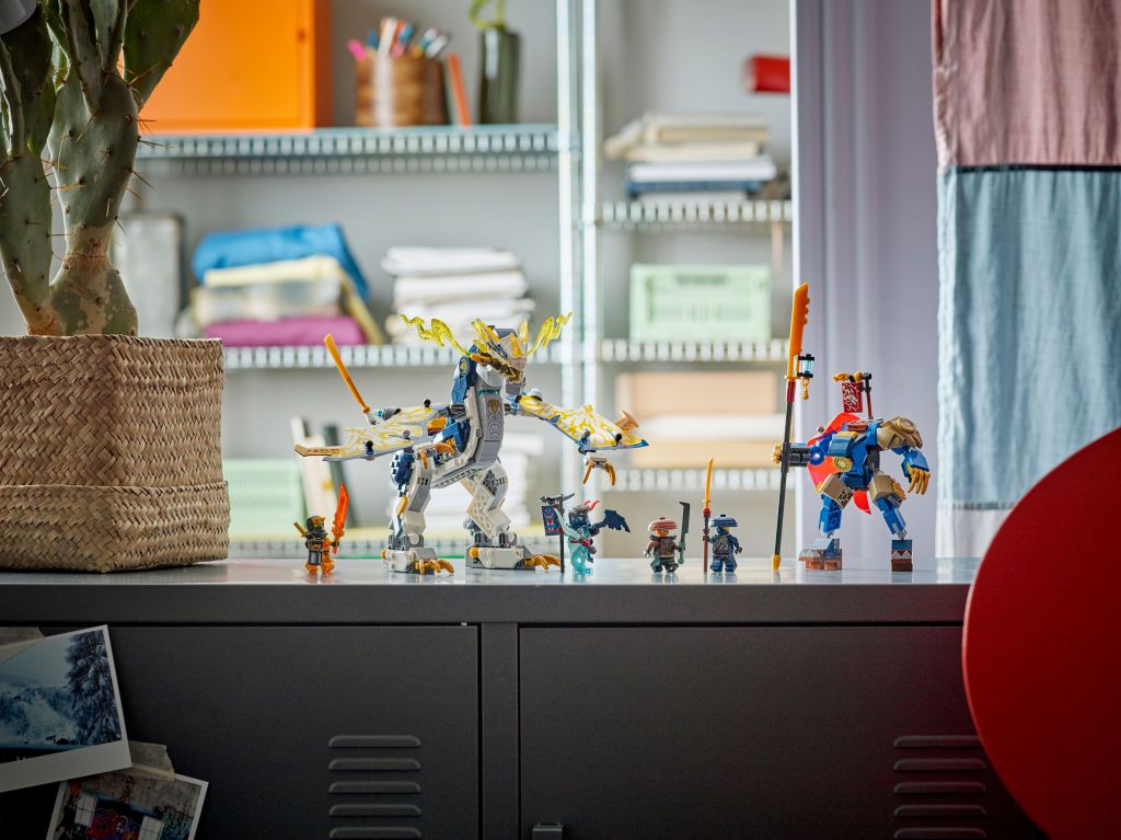 décoration LEGO NINJAGO 71843 Le robot dragonnier de Rogue