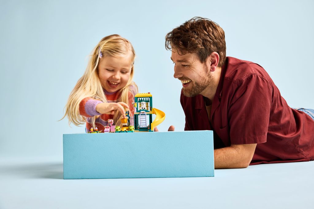 LEGO Bluey 11201 Bluey et Chloé à l’aire de jeux