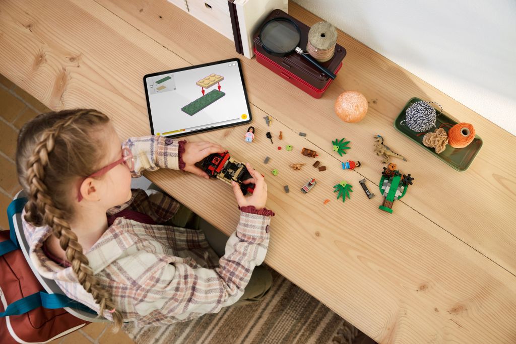 construction LEGO Jurassic World 76972 : Le vélociraptor et l’évasion en 4x4