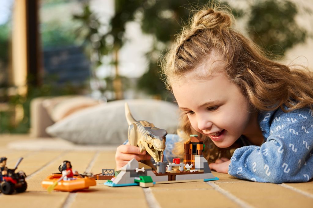 LEGO Jurassic World 76975 : Le T. rex et l’évasion sur la rivière