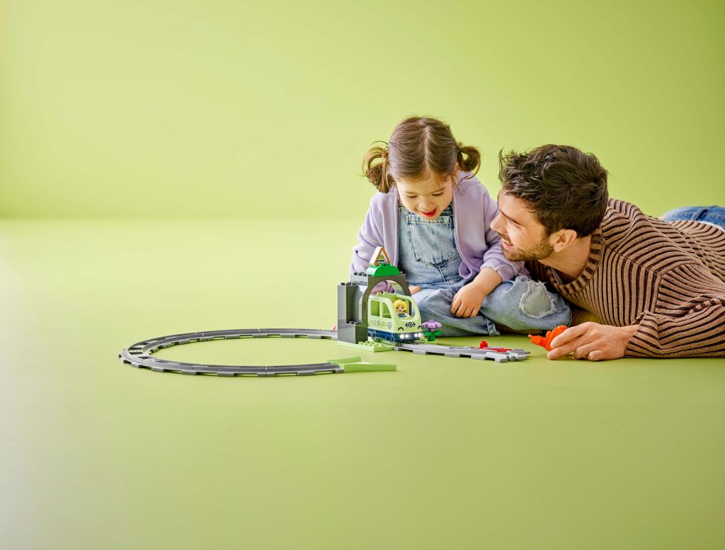 LEGO DUPLO Town 10425 Les rails et le tunnel du train