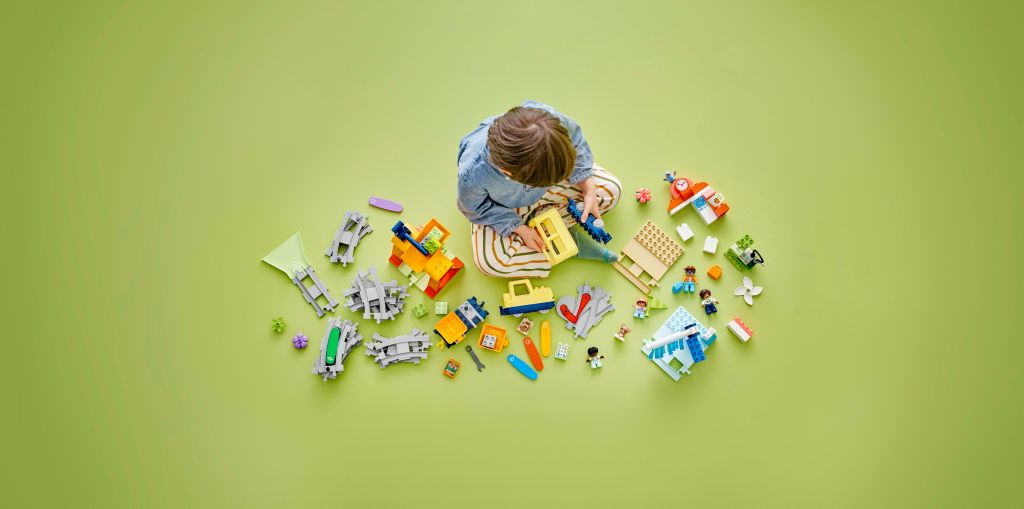 construction LEGO DUPLO Town 10428 Le grand train communautaire interactif