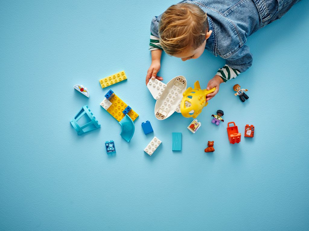 construction LEGO DUPLO Town 10443 Première fois à l’aéroport