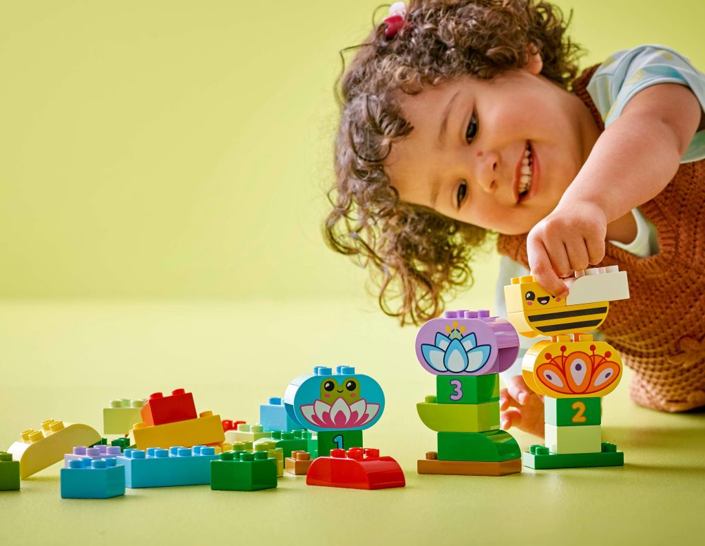 détails LEGO DUPLO Town 10444 Le jardin créatif et les fleurs