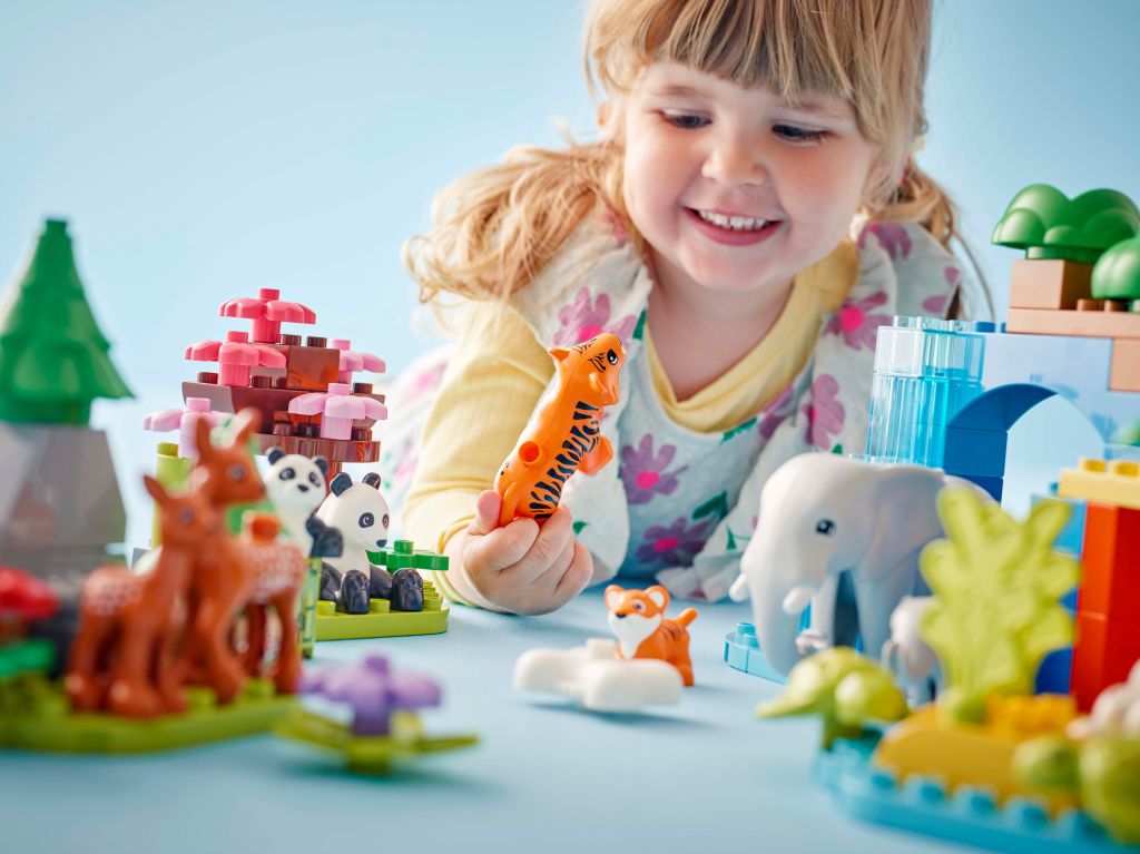 détails LEGO DUPLO Town 10446 Familles d’animaux sauvages 3-en-1