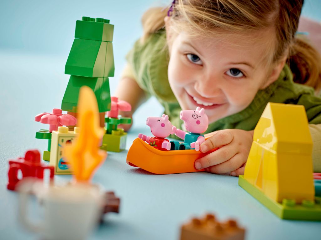 détails LEGO DUPLO Peppa Pig 10452 Les vacances au camping