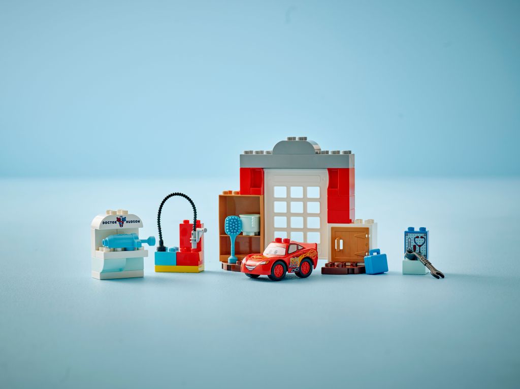 LEGO DUPLO Disney 10456 La visite de McQueen au garage de Doc