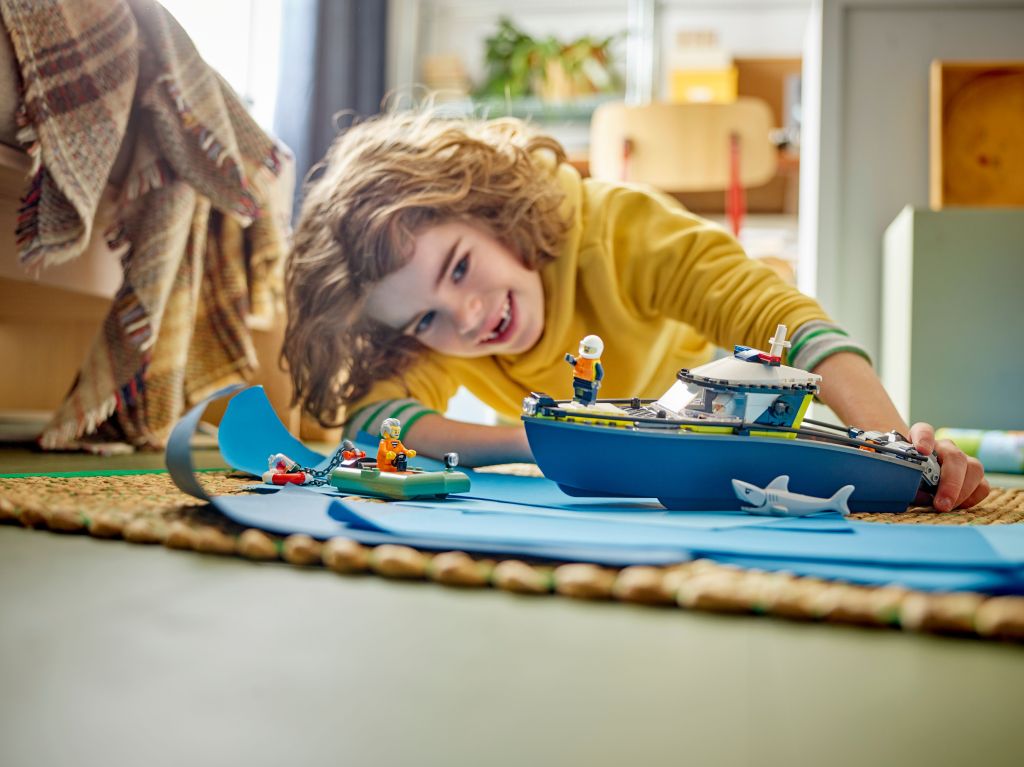 LEGO City 60456 : La course-poursuite en bateau de police