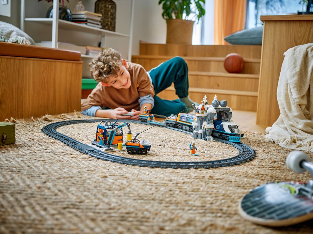 LEGO City 60470 : Le train express des explorateurs en Arctique