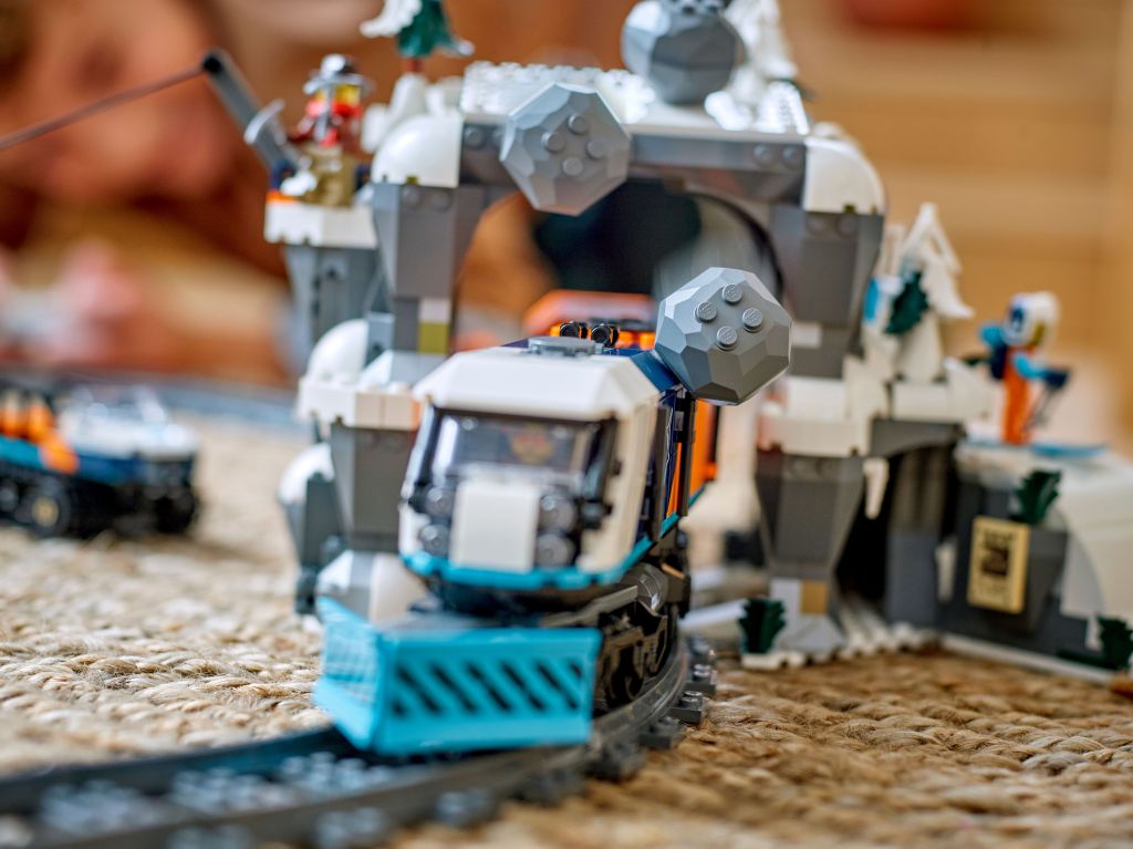 détails LEGO City 60470 : Le train express des explorateurs en Arctique