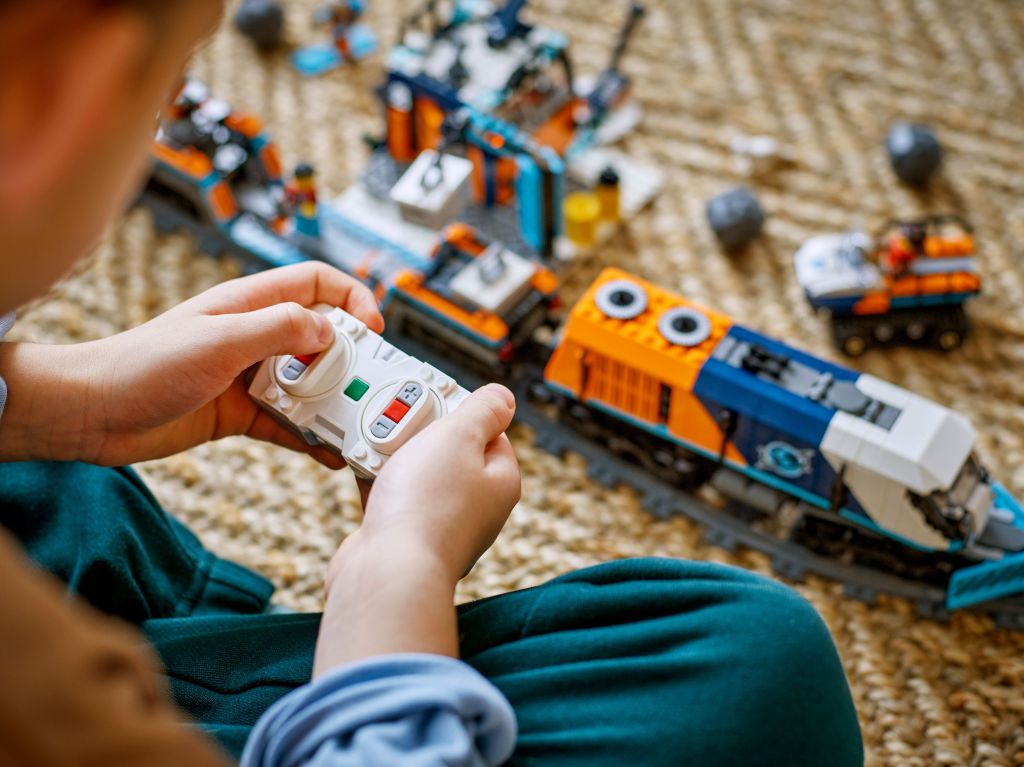 détails LEGO City 60470 : Le train express des explorateurs en Arctique