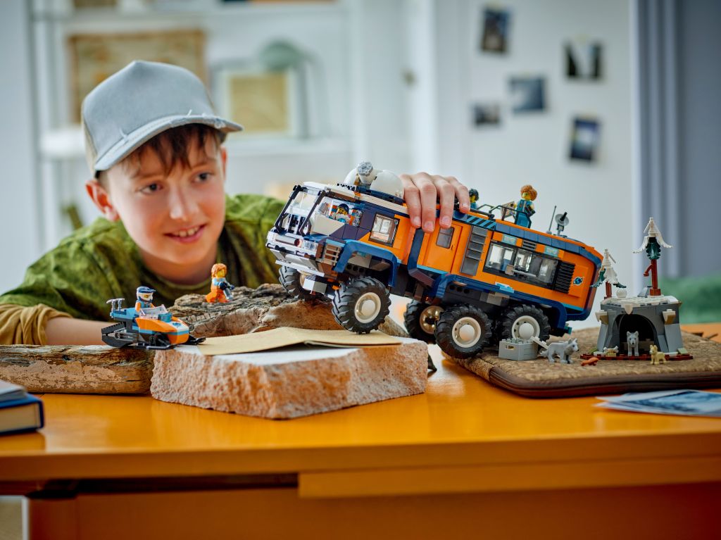 LEGO City 60471 : Le camion scientifique des explorateurs en Arctique