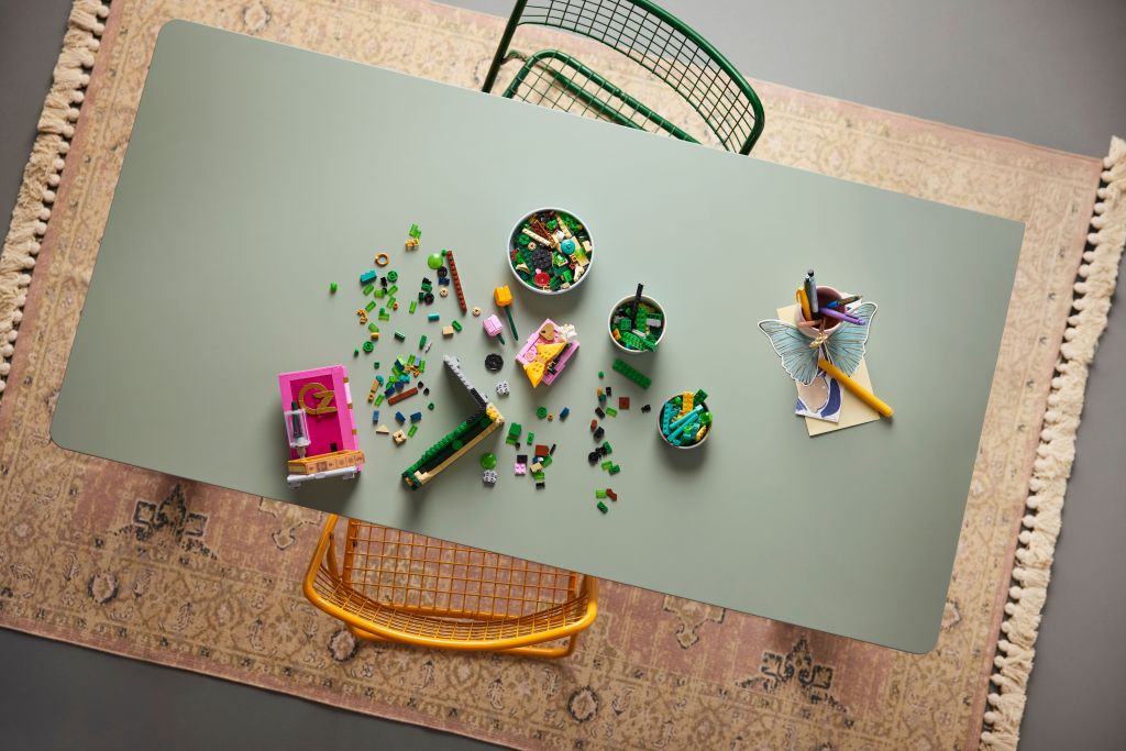 construction LEGO Wicked 75691 Book Nook de Glinda et Elphaba