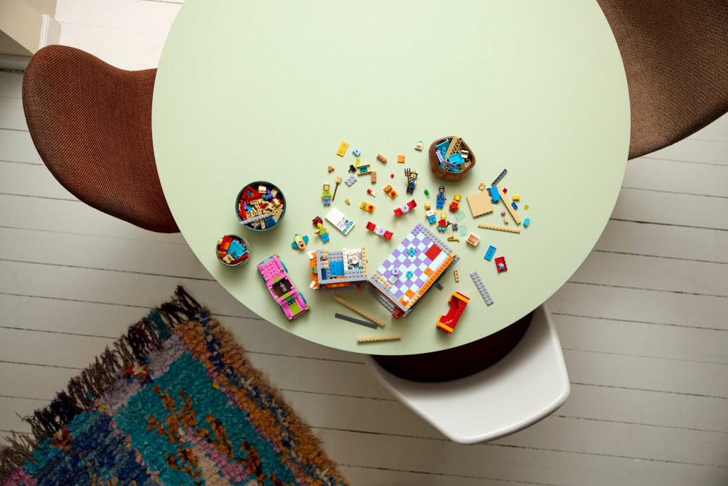 construction LEGO Icons 10352 The Simpsons : Krusty Burger