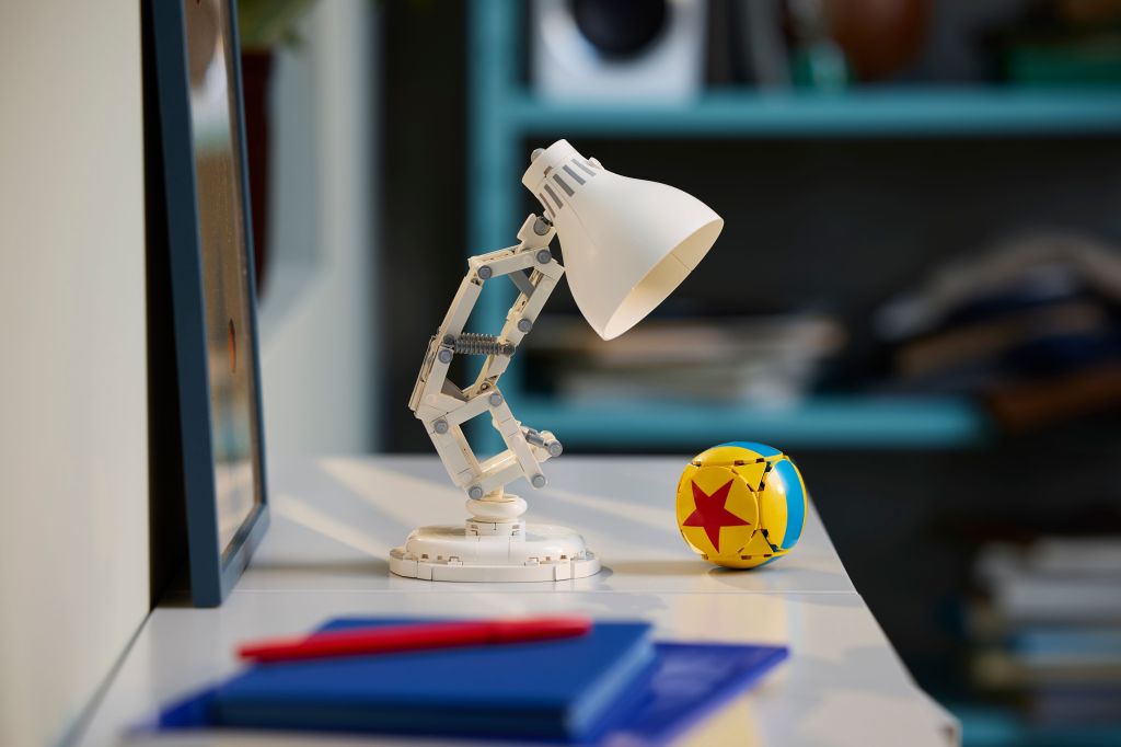 LEGO Ideas 21357 – Disney Pixar Luxo Jr.