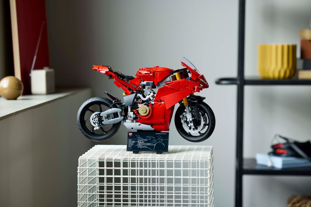 LEGO Technic 42202 – La Moto Ducati Panigale V4 S
