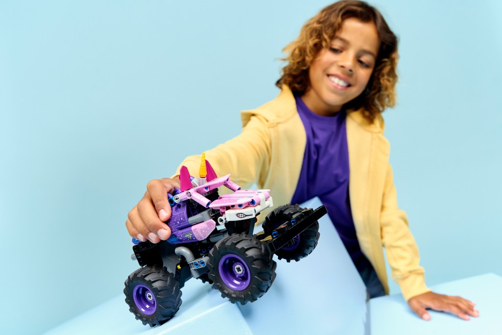LEGO Technic 42220 Monster Jam™ Sparkle Smash™ à rétrofriction