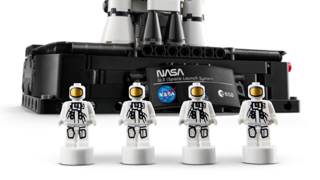 détails LEGO Technic 42221 La fusée SLS NASA Artemis