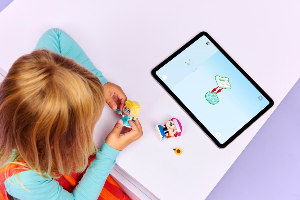 construction LEGO Disney La Reine des Neiges 43284 Anna et Elsa Miniatures